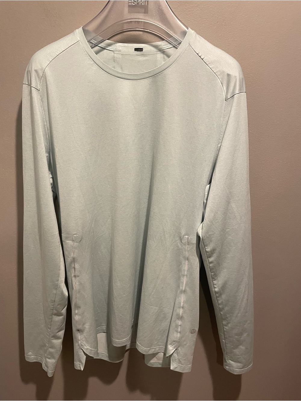Men's Lululemon Long-Sleeve Crew Neck Shirt in Light Green